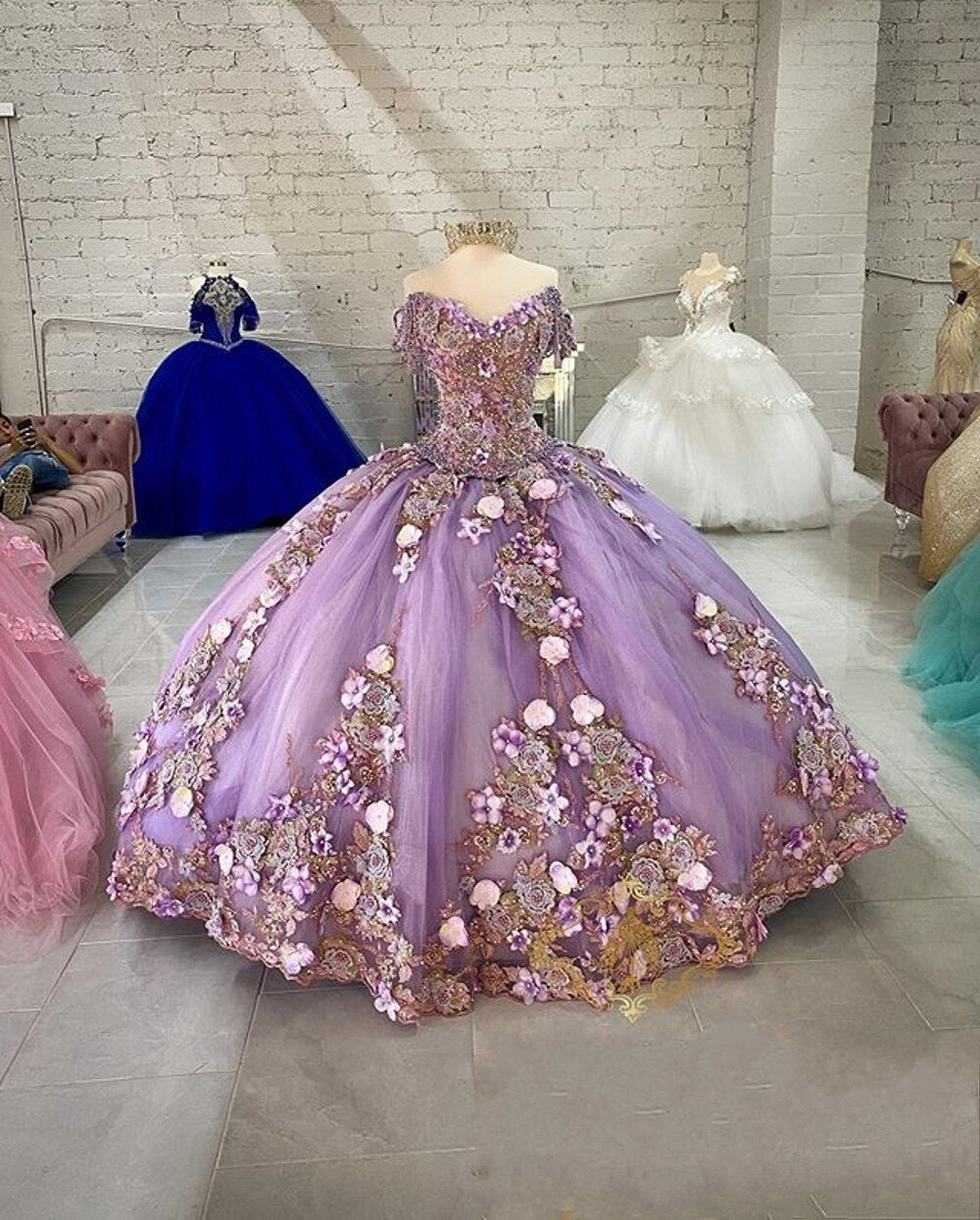Robe de bal lavande à épaules dénudées ornée de perles pour quinceañera, robe de princesse pour les 16 ans (S26700)