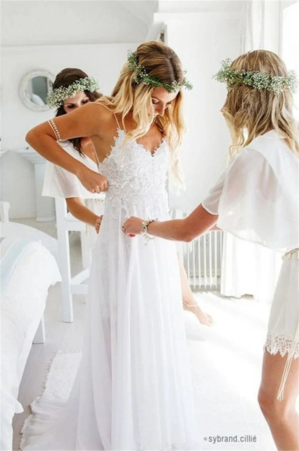 Baoleely Spaghetti Straps White Chiffon Front Slit Beach Wedding Dress with Lace Elegant Open Back Bridal Dress