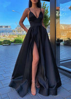 Robe de bal longue en satin à col en V fendu, bretelles spaghetti et poches S14431 
