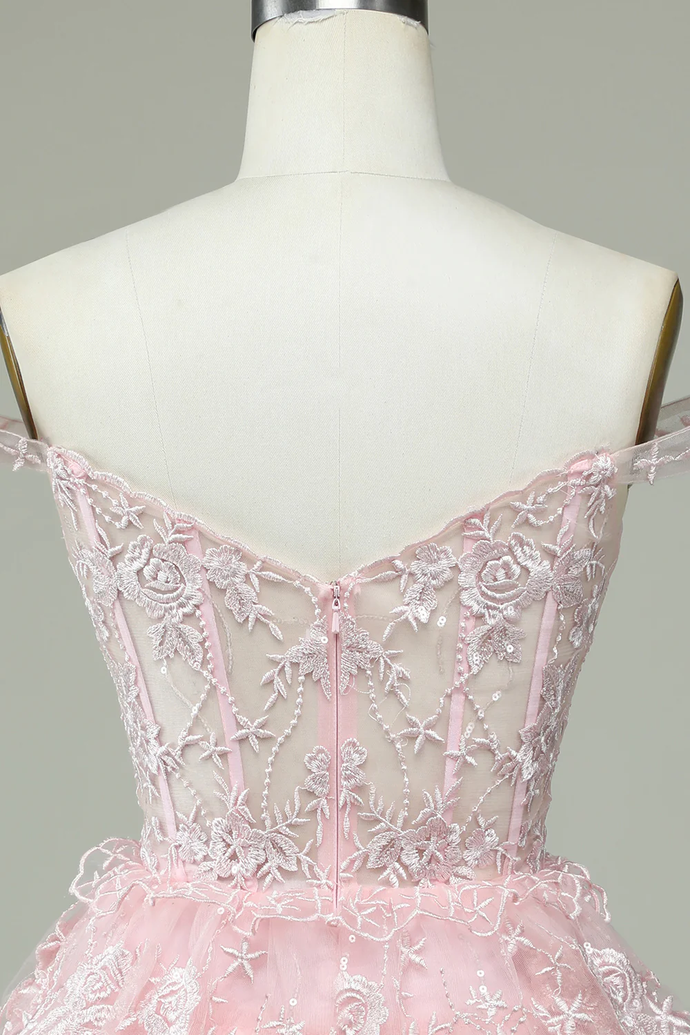 Vestido rosa de fiesta con corsé y hombros descubiertos con encaje Y2471