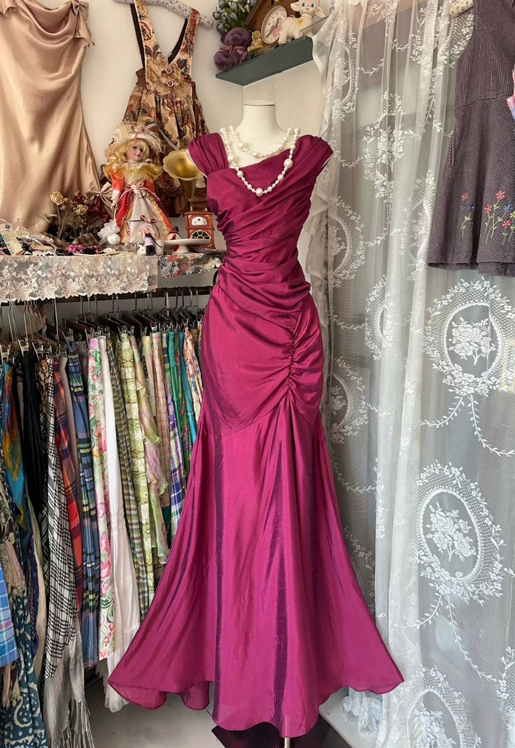 Elegante vestido de noche rosa estilo sirena con fruncido de satén Y8161