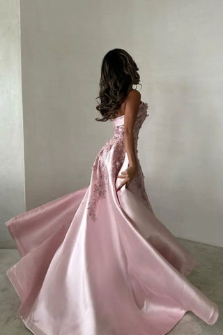 Robe de soirée rose somptueuse sans bretelles en satin ornée d'appliqués, robe de bal de gala Y8427