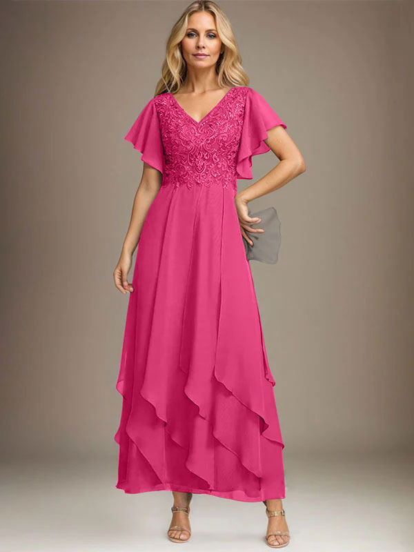 Vestido de novia de corte línea A, escote en V, largo hasta el tobillo, de gasa de encaje con volantes en cascada. 