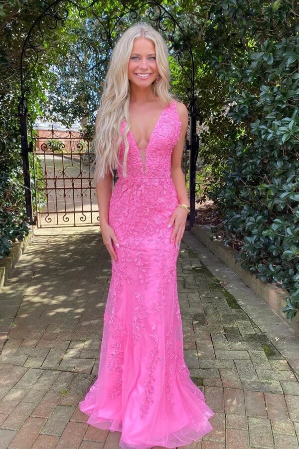 Vestidos de fiesta de sirena de tul rosa intenso con escote en V profundo y apliques de encaje