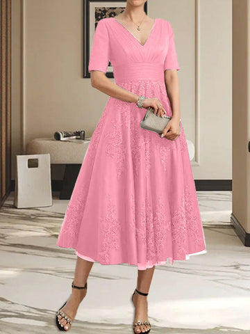 Vestido de tul y encaje para la madre de la novia, corte en A, escote en V, largo hasta la rodilla, con pliegues