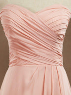 Vestido de dama de honor de gasa con corte en A, largo hasta el suelo, escote corazón, sin tirantes y pliegues 