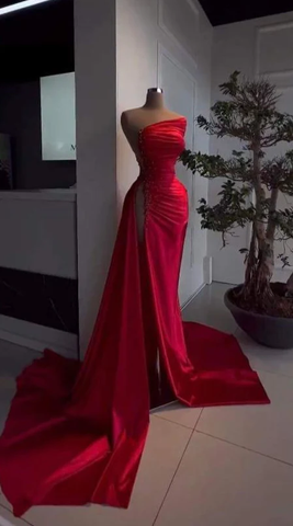 Robe de soirée rouge asymétrique en satin plissé avec fente haute, robe de cérémonie charmante Y379