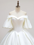 Robe de mariée simple à épaules dénudées et manches courtes, en satin, avec traîne chapelle, style bal, référence Y2388