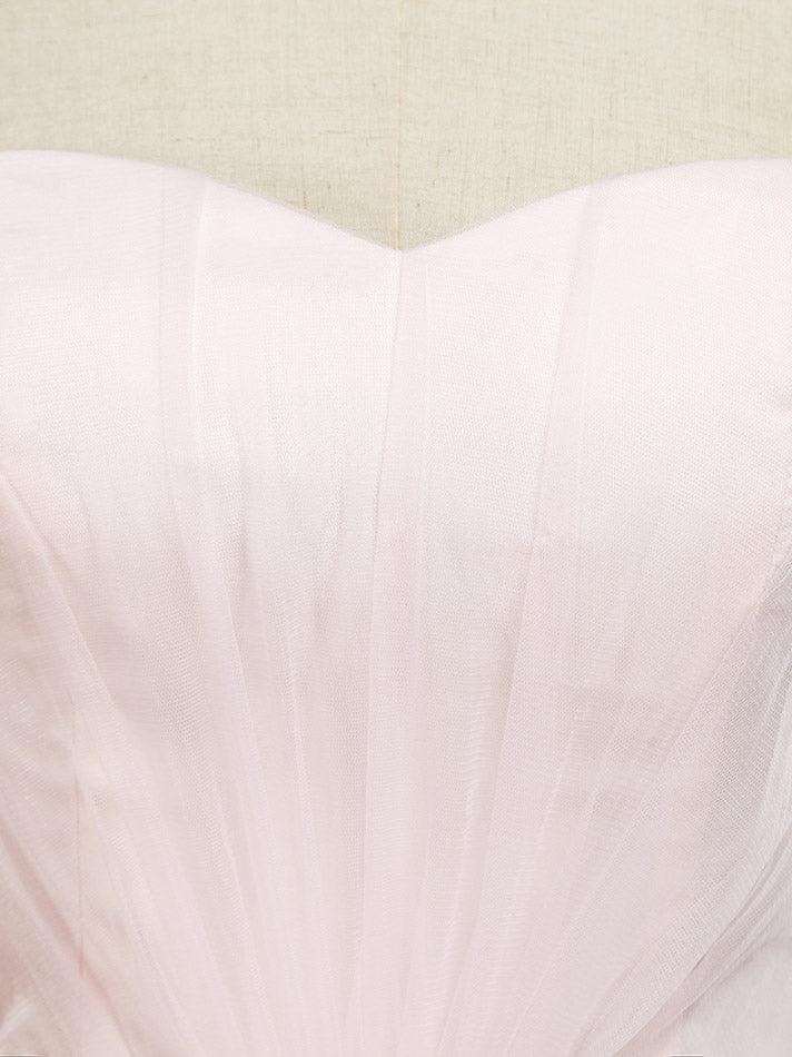 Vestido de dama de honor de tul con corte A, largo hasta el suelo, sin tirantes y con cinturón 