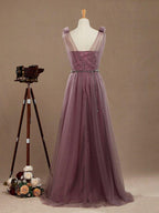 Vestido de dama de honor de tul con escote en V, largo hasta el suelo y fruncido. 