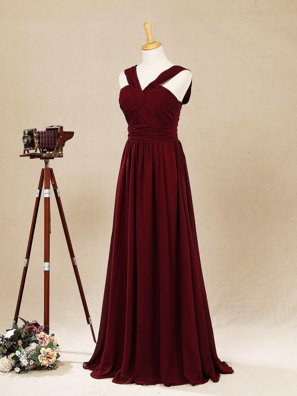 Vestido de dama de honor de gasa con escote en V, largo hasta el suelo y tirantes dobles 