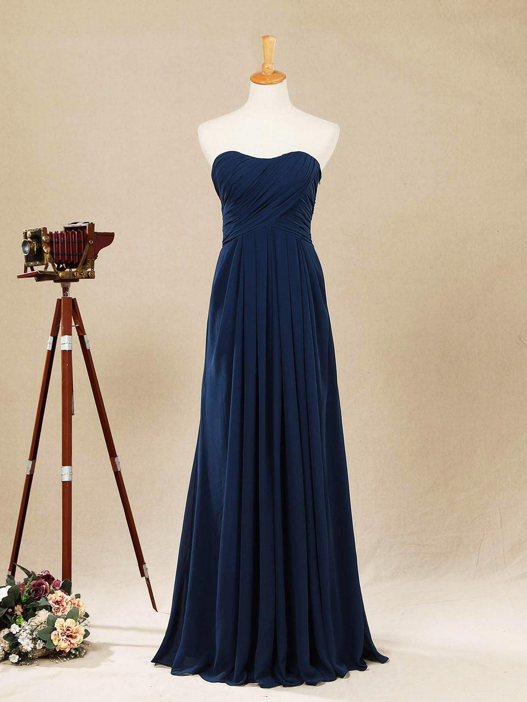 Vestido de dama de honor de gasa con corte A, sin tirantes y largo hasta el suelo, con fruncido 