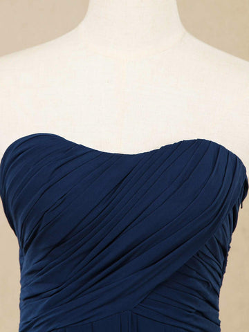 Vestido de dama de honor de gasa con corte A, sin tirantes y largo hasta el suelo, con fruncido 