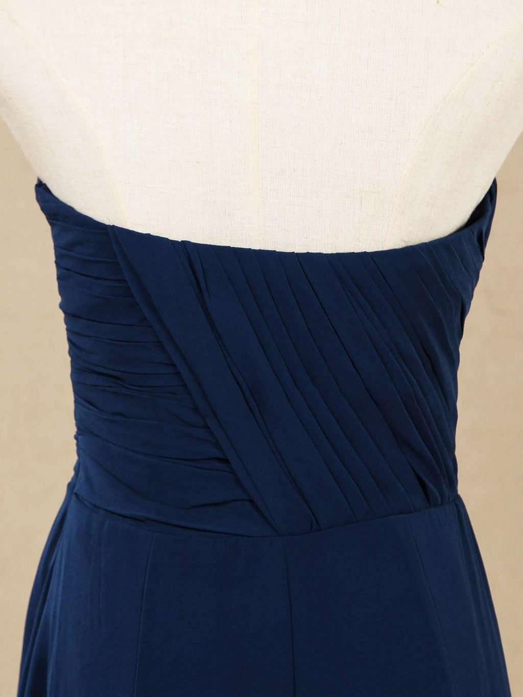 Vestido de dama de honor de gasa con corte A, sin tirantes y largo hasta el suelo, con fruncido 