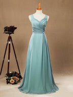 Vestidos de dama de honor largos de gasa con corte A y tirantes azul polvoriento con escote en V 
