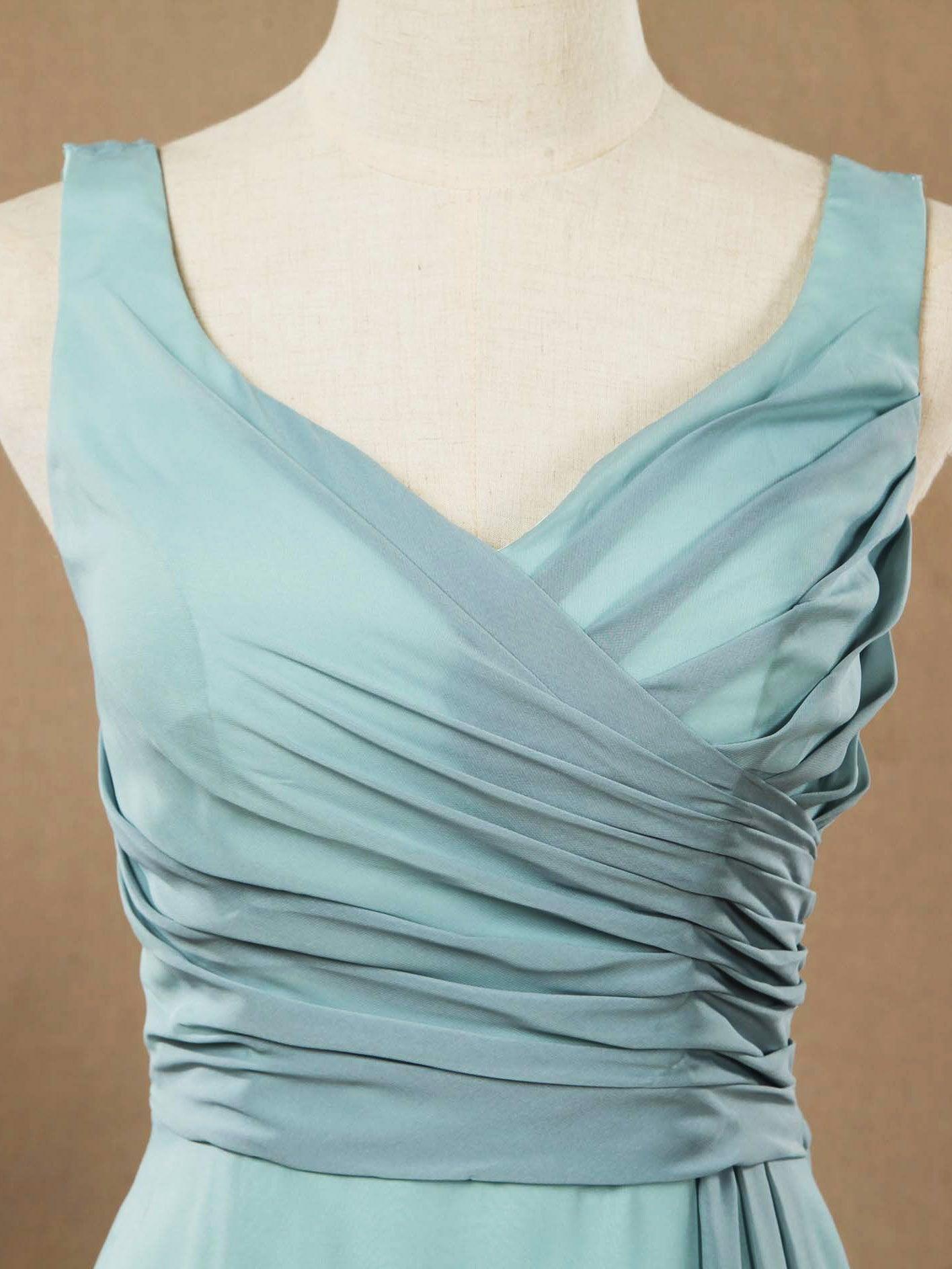 Vestidos de dama de honor largos de gasa con corte A y tirantes azul polvoriento con escote en V 
