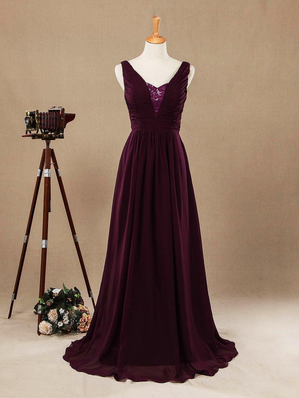 Vestido de noche de dama de honor de gasa con escote en V, tirantes en V y lentejuelas 