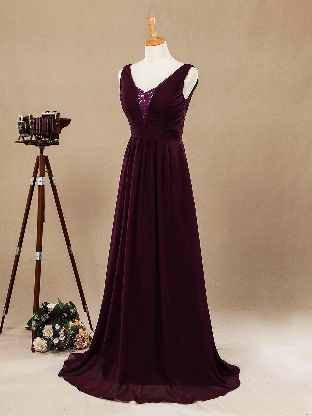 Vestido de noche de dama de honor de gasa con escote en V, tirantes en V y lentejuelas 