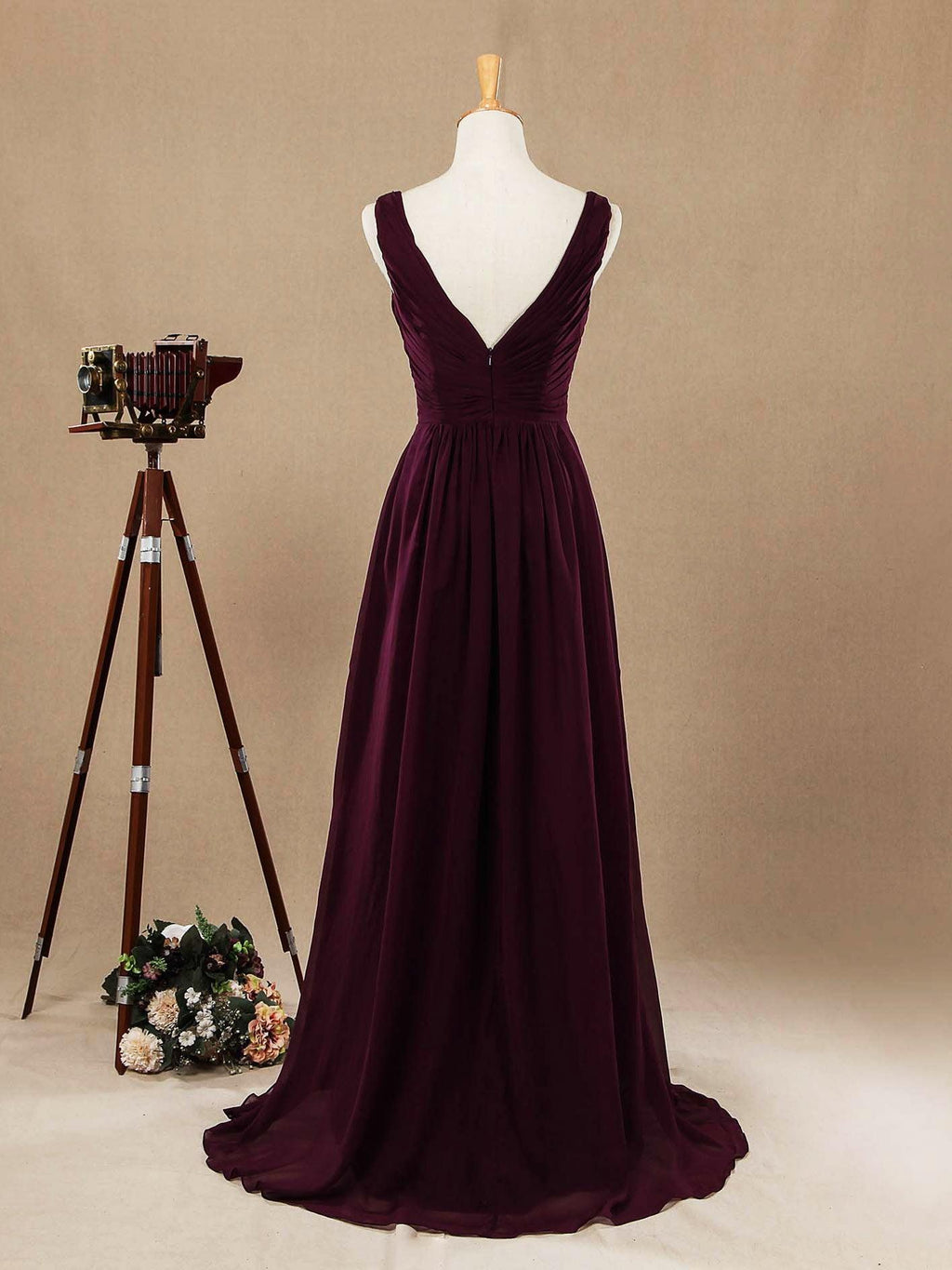 Vestido de noche de dama de honor de gasa con escote en V, tirantes en V y lentejuelas 
