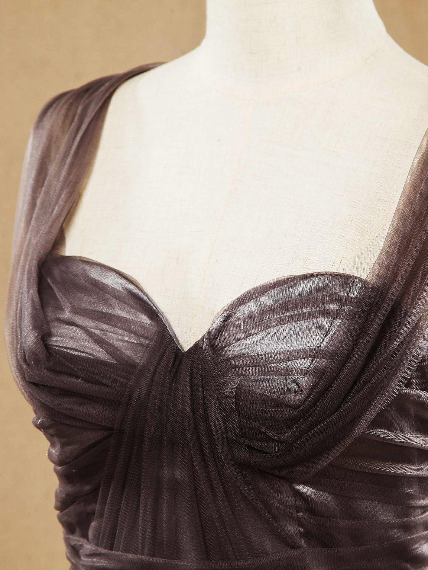 Vestidos de dama de honor de tul hasta la rodilla con corte A y tirantes, escote corazón, espalda abierta con fruncido 