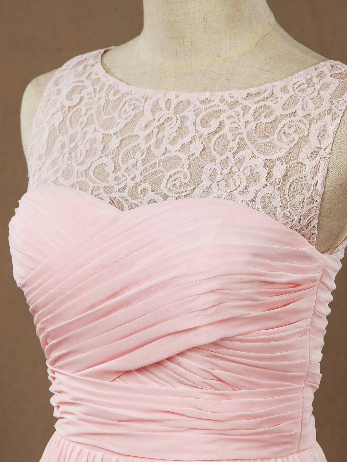 Vestido de dama de honor de gasa con encaje, escote joya, largo hasta el suelo, corte A y pliegues fruncidos 