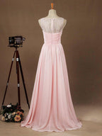 Vestido de dama de honor de gasa con encaje, escote joya, largo hasta el suelo, corte A y pliegues fruncidos 
