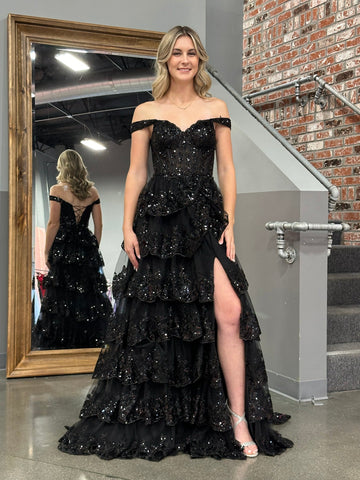 Robe de bal bustier à épaules dénudées et volants en dentelle