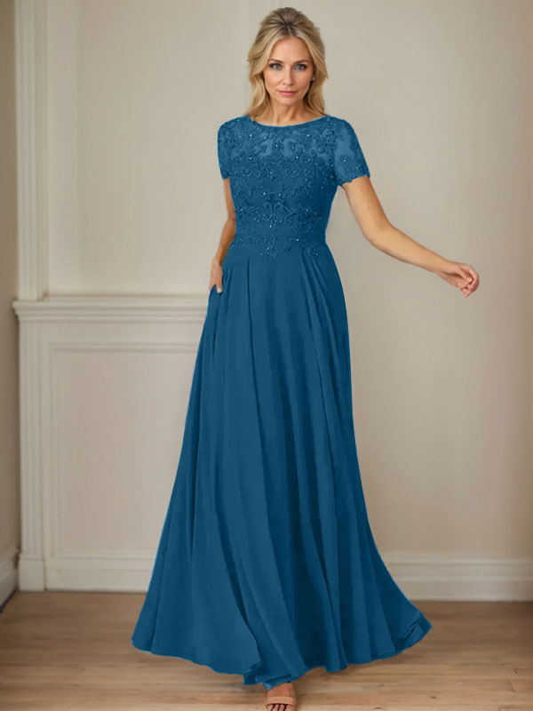 Robe en mousseline de soie bleu marine foncé, coupe trapèze, col bateau et sequins 