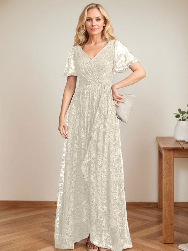 Robe de mère de la mariée asymétrique en dentelle, coupe trapèze, col en V et volants cascade 