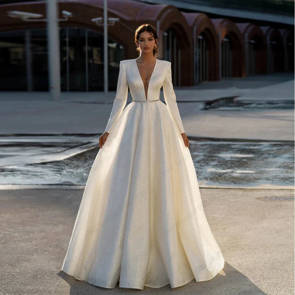 Robes de mariée ivoire à col en V et manches longues, style empire, en satin stretch, fermeture éclair au dos, nouveauté été de luxe. 