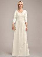 Vestido de novia de corte línea A, escote en V, largo hasta el suelo, de gasa de encaje con volantes en cascada y lentejuelas. 