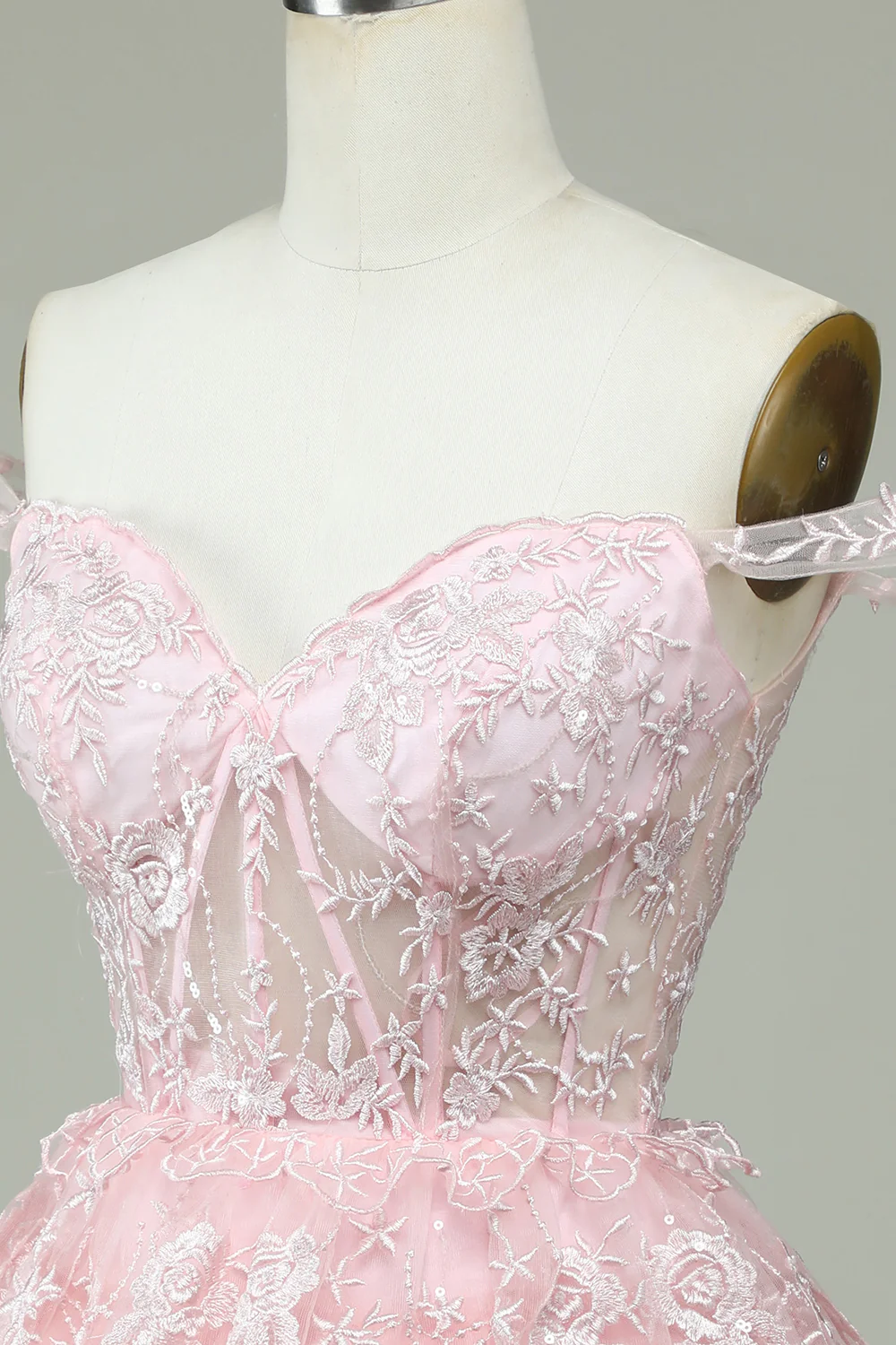 Vestido rosa de fiesta con corsé y hombros descubiertos con encaje Y2471