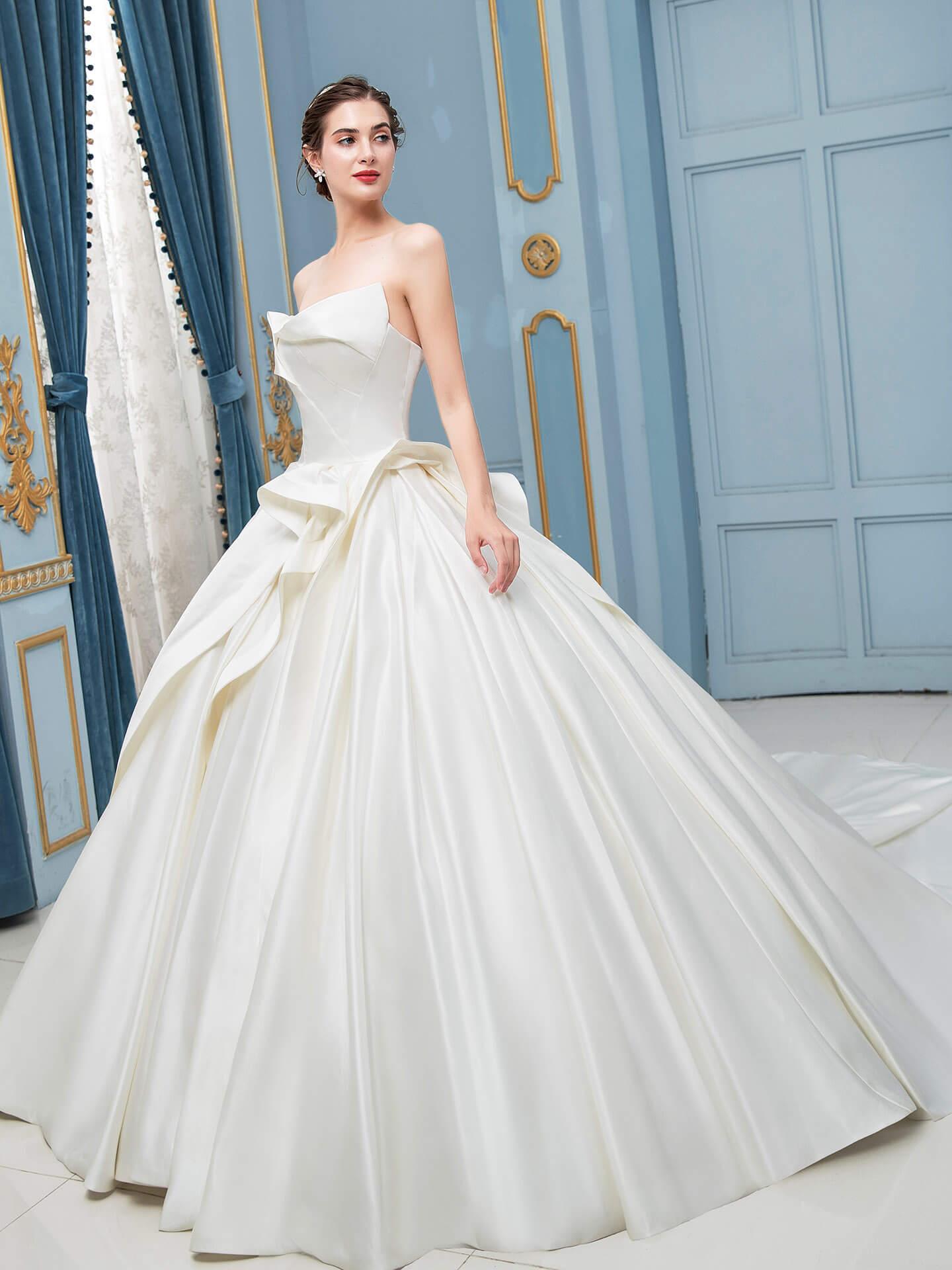 Vestidos de novia de satén con corte de baile, sin mangas y hasta el suelo 