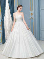 Vestidos de novia de satén con corte de baile, sin mangas y hasta el suelo 