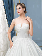 Vestidos de novia de satén con corte de baile, sin mangas y hasta el suelo 