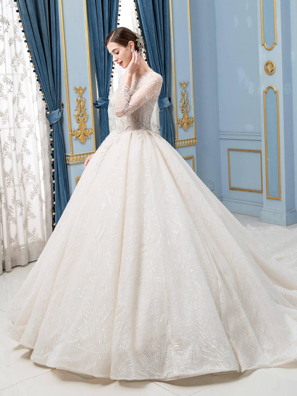 Robe de mariée de style bal, luxueuse, perlée, longueur au sol, manches longues 