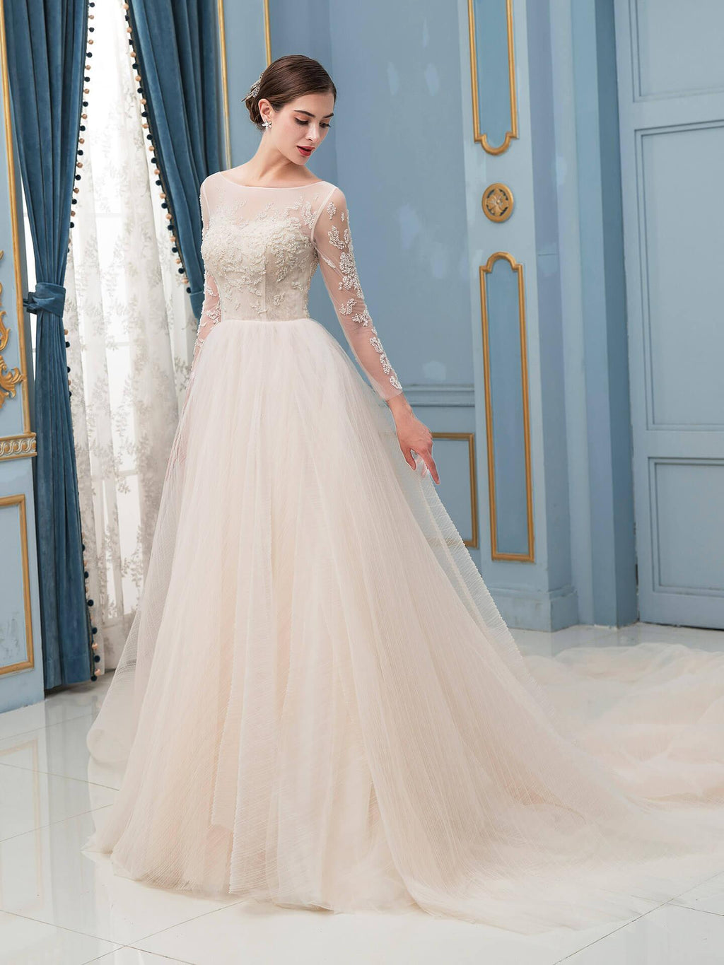 Vestidos de novia de tul con cuentas y corte en A, manga larga hasta el suelo con cola larga 