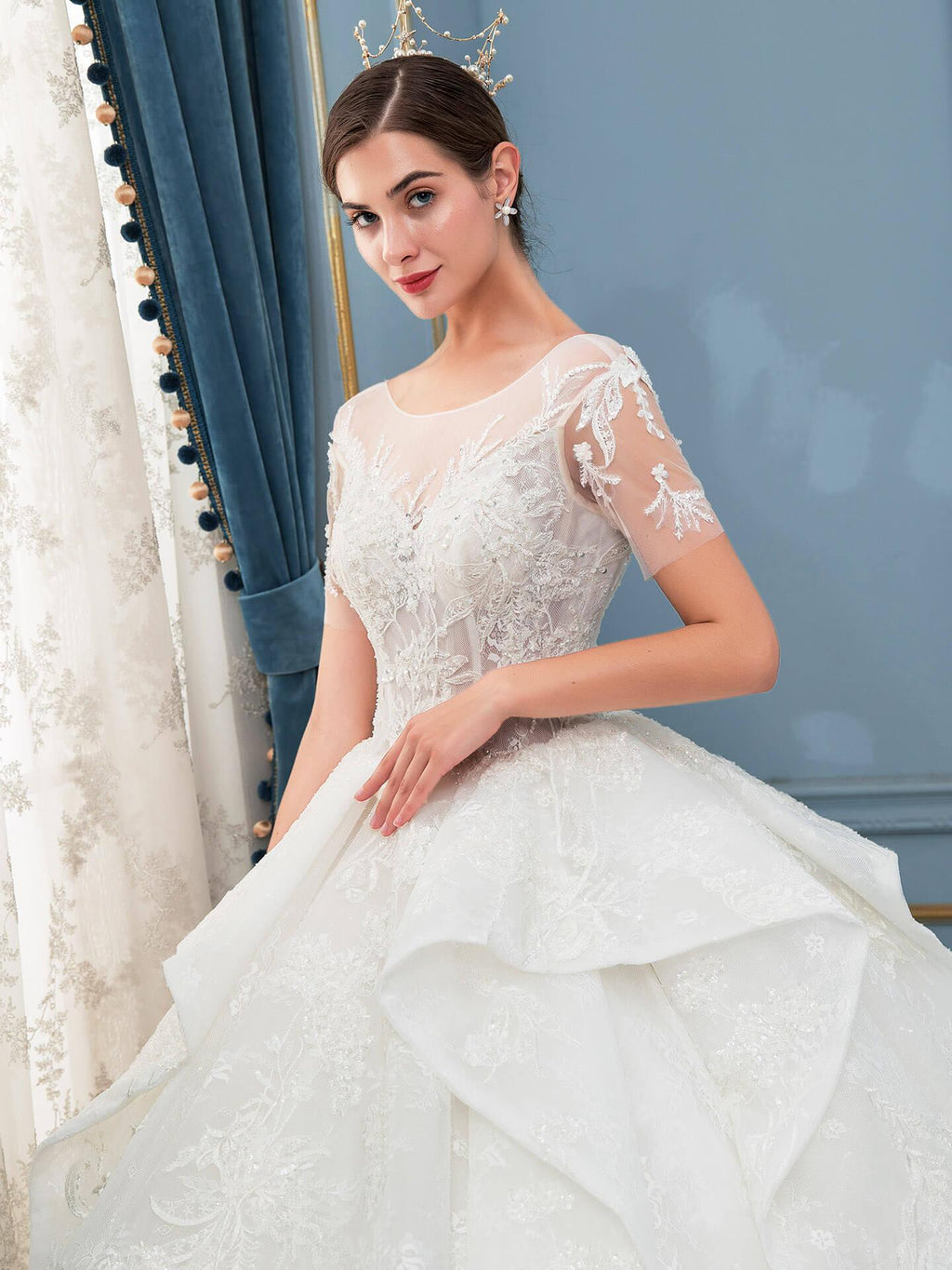 Vestidos de novia de estilo gala, hechos a mano, con cuentas, lujosos, largos hasta el suelo, manga corta y cola larga. 