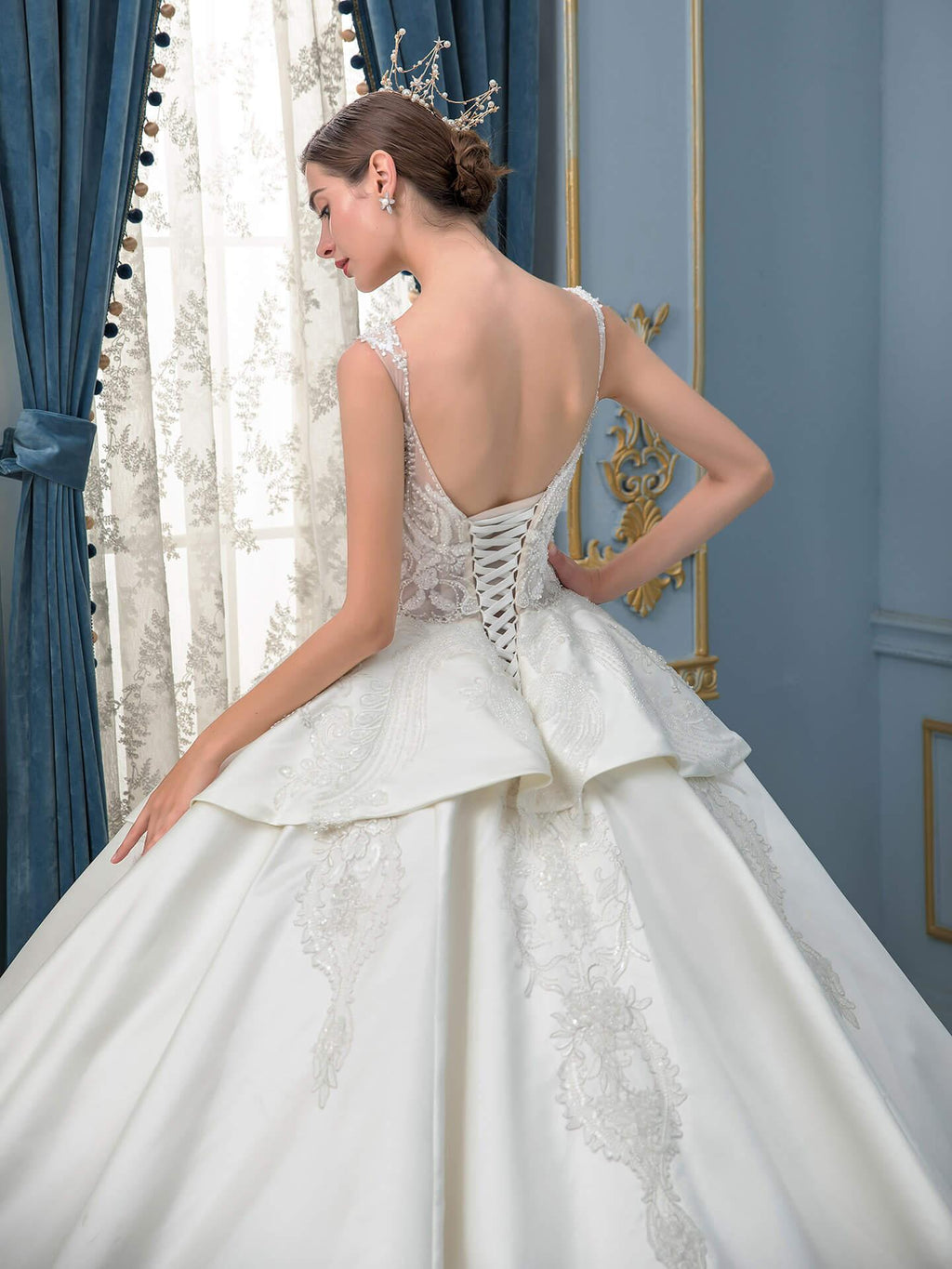 Vestidos de novia de estilo gala, hechos a mano, con cuentas, lujosos, largos hasta el suelo, sin mangas y con cola larga 
