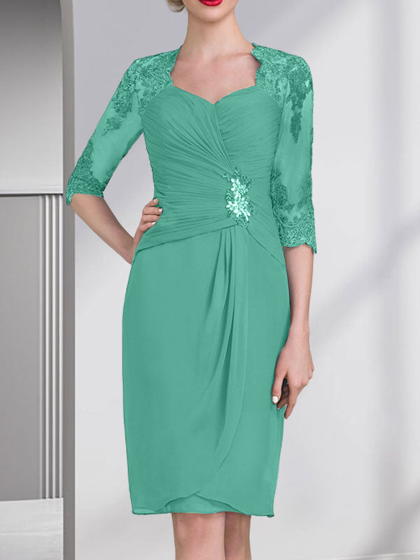 Vestido de corte recto/columna, escote corazón, largo hasta la rodilla, de gasa, con apliques de cuentas, encaje, lentejuelas y pliegues para la madre de la novia.