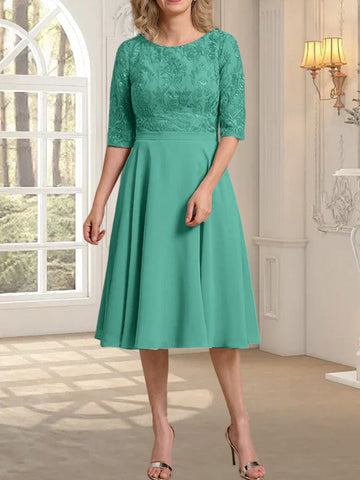 A-line Scoop Knee-Length Lace Chiffon Mother of the Bride Dress