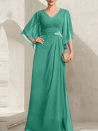 Vestido de corte recto/columna, escote en V, largo hasta el suelo, de gasa, para la madre de la novia, con lentejuelas plisadas y pedrería.