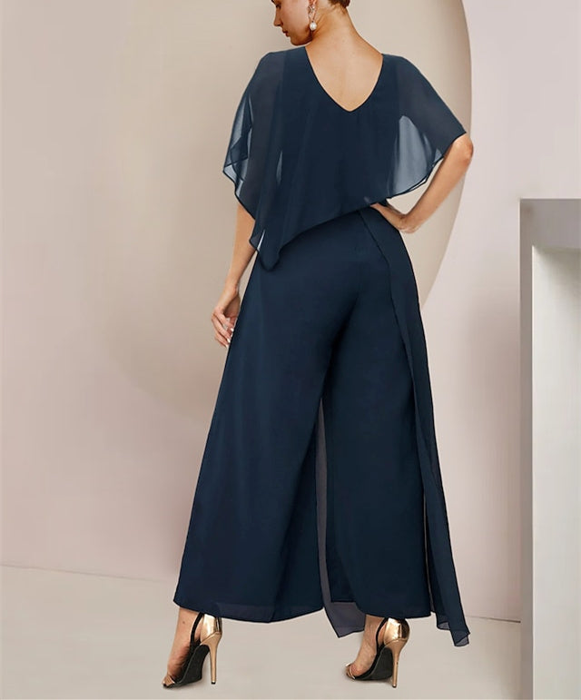 Traje pantalón de gasa sin mangas con escote redondo y cinturón para la madre de la novia 
