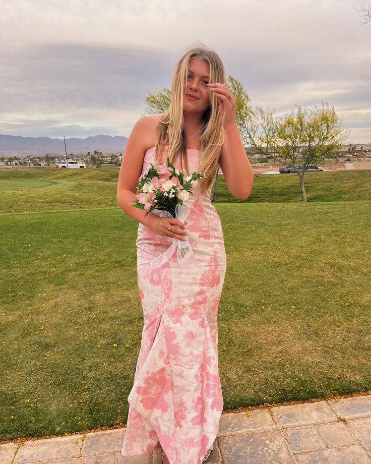 Robe de soirée sirène en satin rose poudré à imprimé floral Y7828