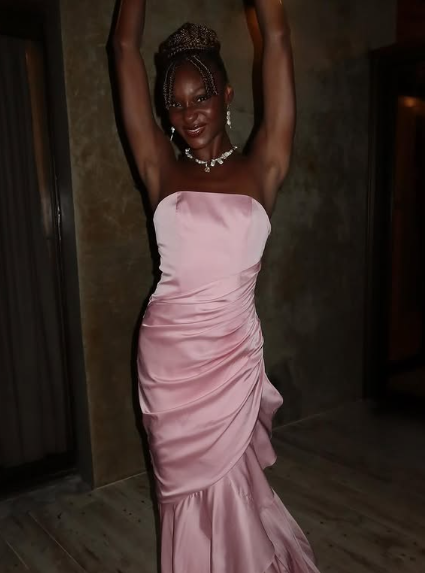 Vestido de noche rosa elegante estilo sirena, sin tirantes, plisado, para baile de graduación Y8126