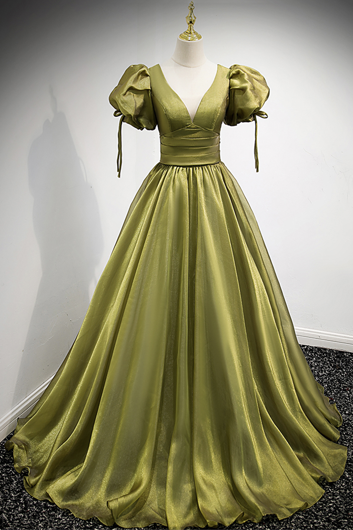 Vestido largo de fiesta de tul verde con escote en V, corte en A, modelo Y898