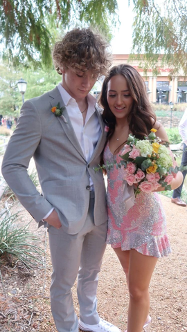 Robe de bal chic à sequins avec ourlet à volants Y2454