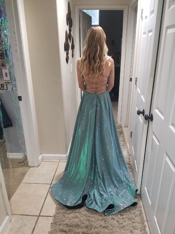 Vestido de noche brillante de corte A con escote en V, ideal para graduación (modelo Y6754)