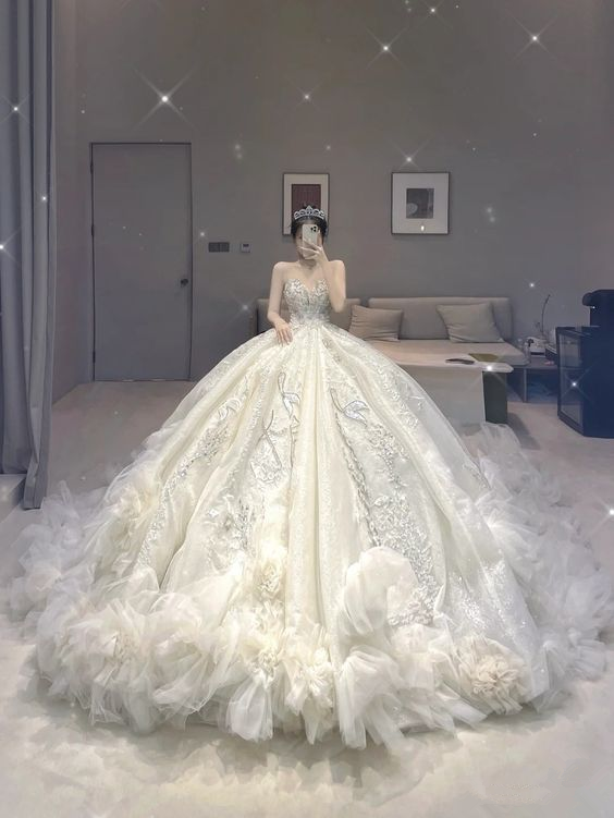Vestido de novia blanco de lujo con falda vaporosa y cola, impresionante vestido de novia blanco Y6770