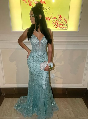 Vestido de noche de sirena con encantadores tirantes finos y apliques de encaje Y7921